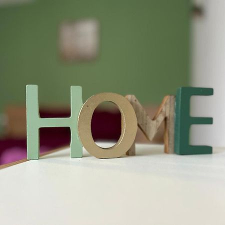 Snug Apartament ยาช ภายนอก รูปภาพ