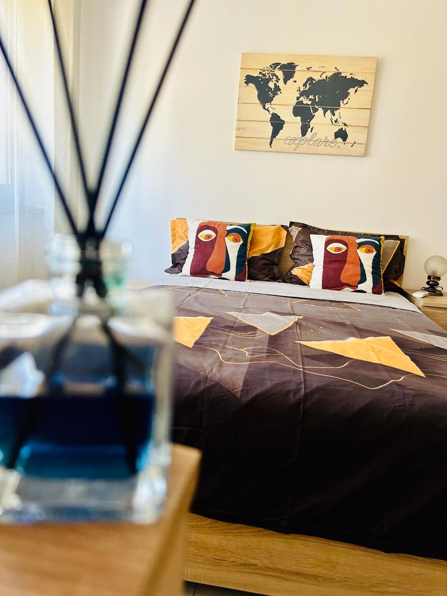 Snug Apartament ยาช ภายนอก รูปภาพ